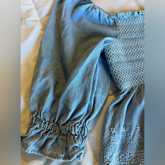 American Eagle Chambray Smocked Babydoll Square Neck Top size S - Picture 4 of 10